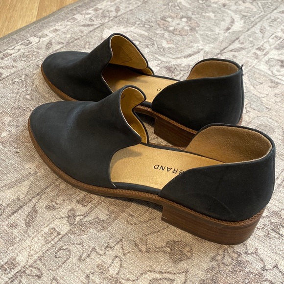 Lucky Brad Flats - Picture 1 of 4